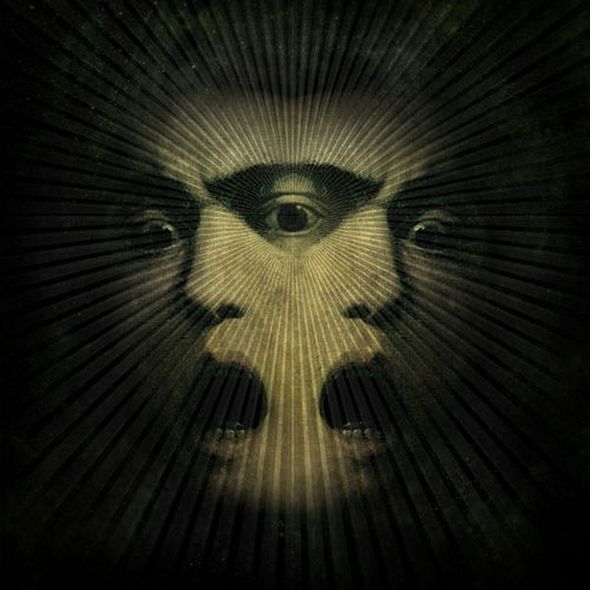 CORPUS CHRISTII - Carving a Pyramid of Thoughts MCD