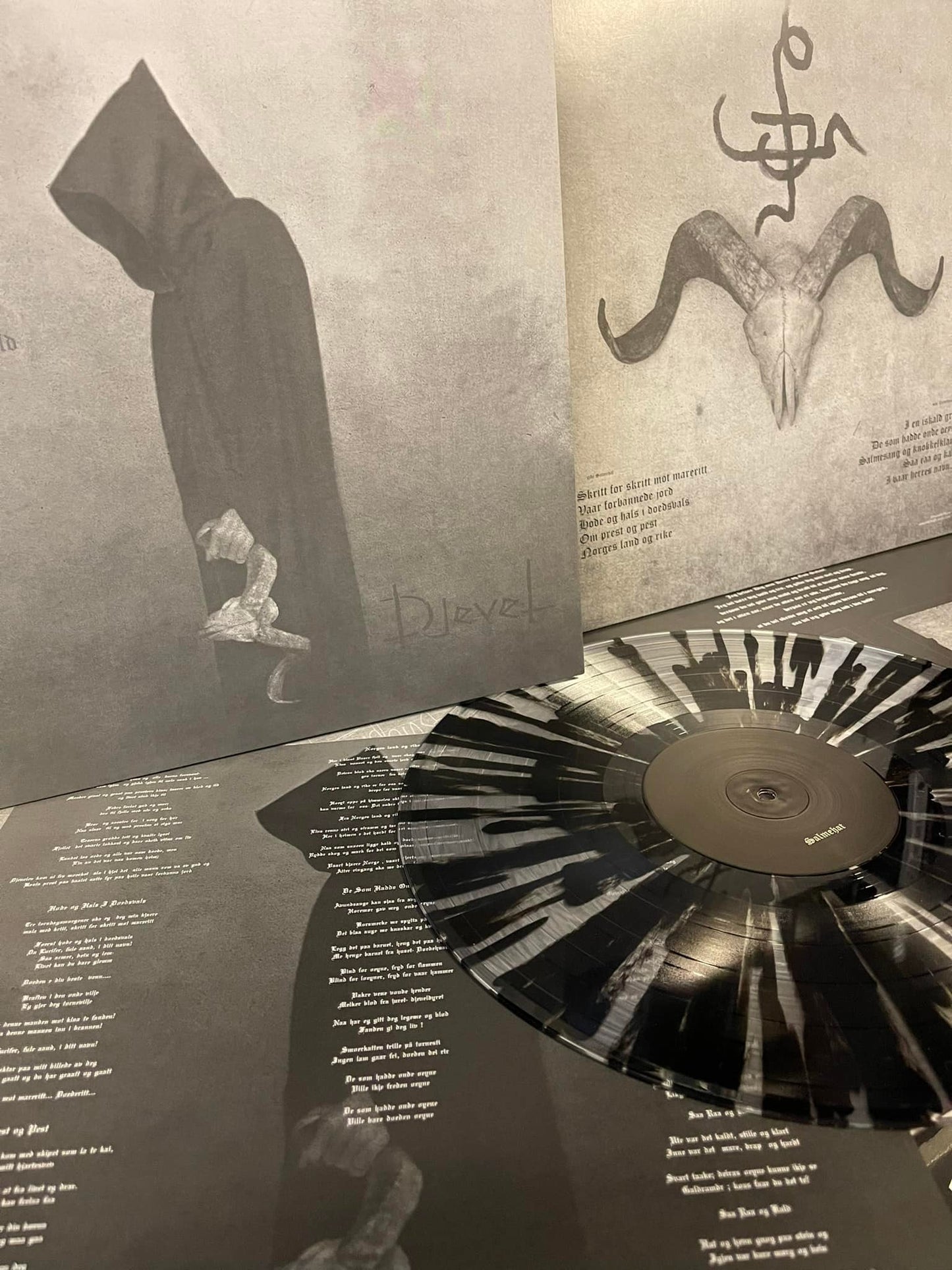 DJEVEL - Saa Raa Og Kald LP (TRANSPARENT/ BLACK)